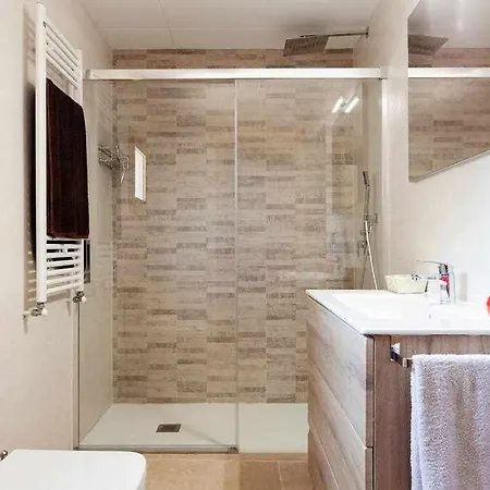 Casa Cal Xatu Petit En Sarria De Ter בקתה